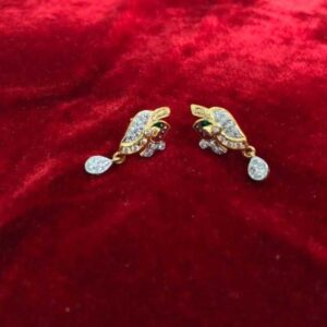 22K / 916 Gold Ladies Indian Designer Diamond Butti