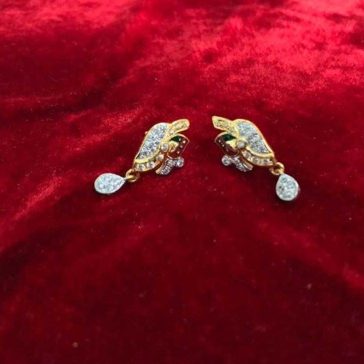 22K / 916 Gold Ladies Indian Designer Diamond Butti - Image 4