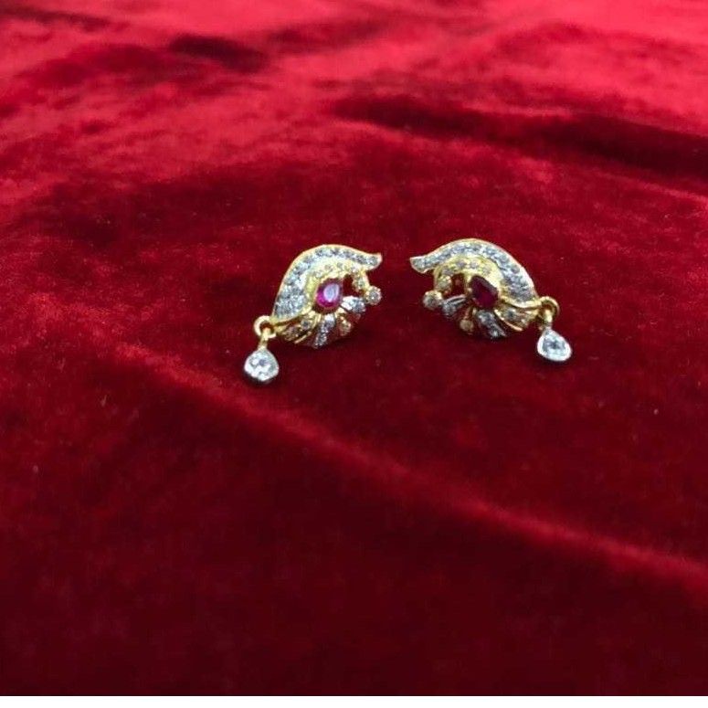 22K / 916 Gold Ladies Indian Designer Diamond Butti - Image 2