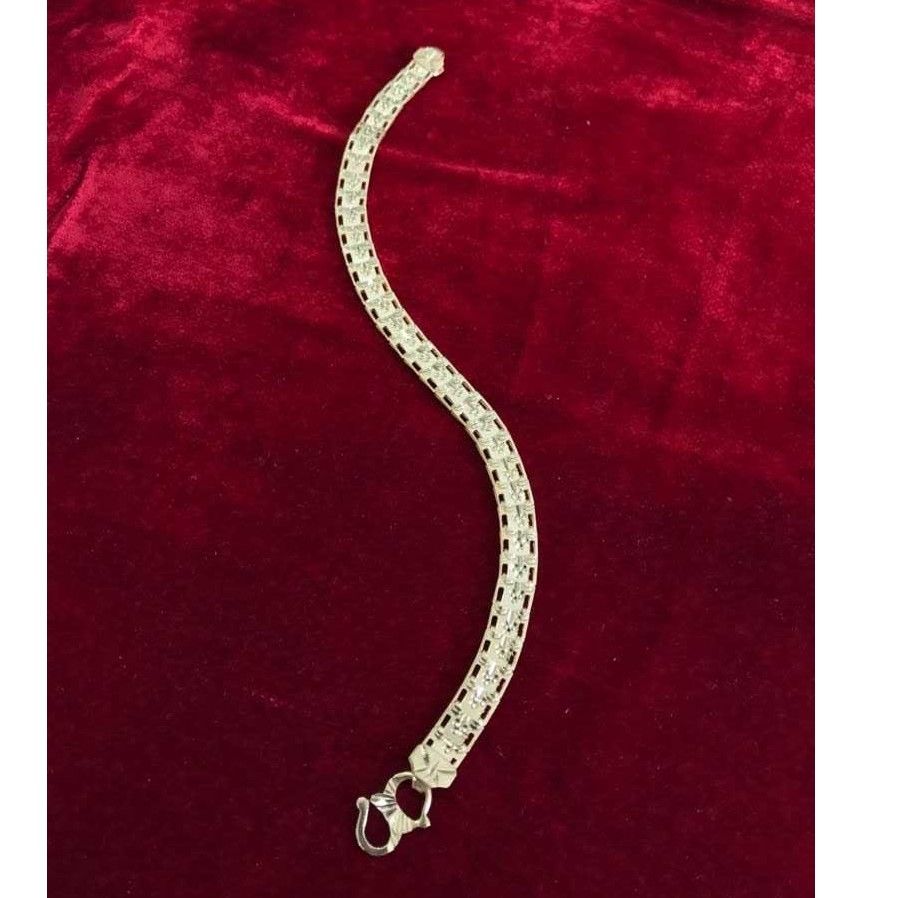 22K Gold Indian Modern Stylish Bracelet