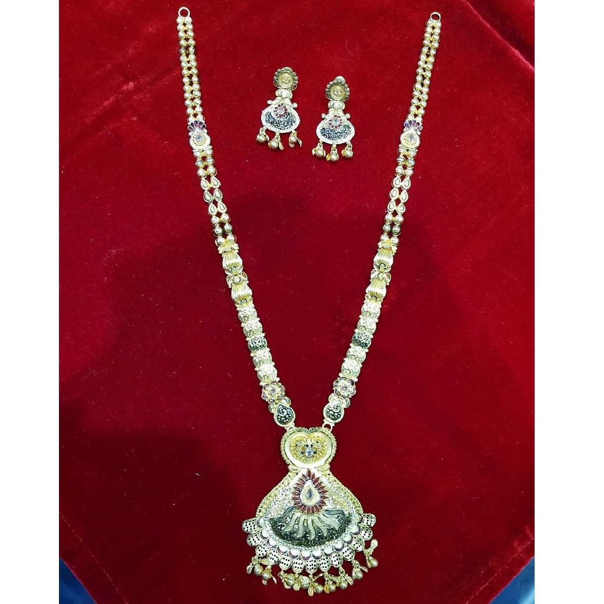 22K Gold Antique Ladies Indian Necklace Set