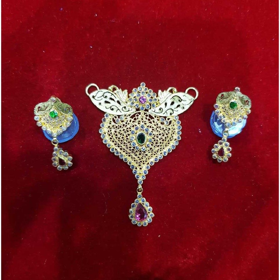 22K / 916 Gold Indian Mangalsutra Pendant Set