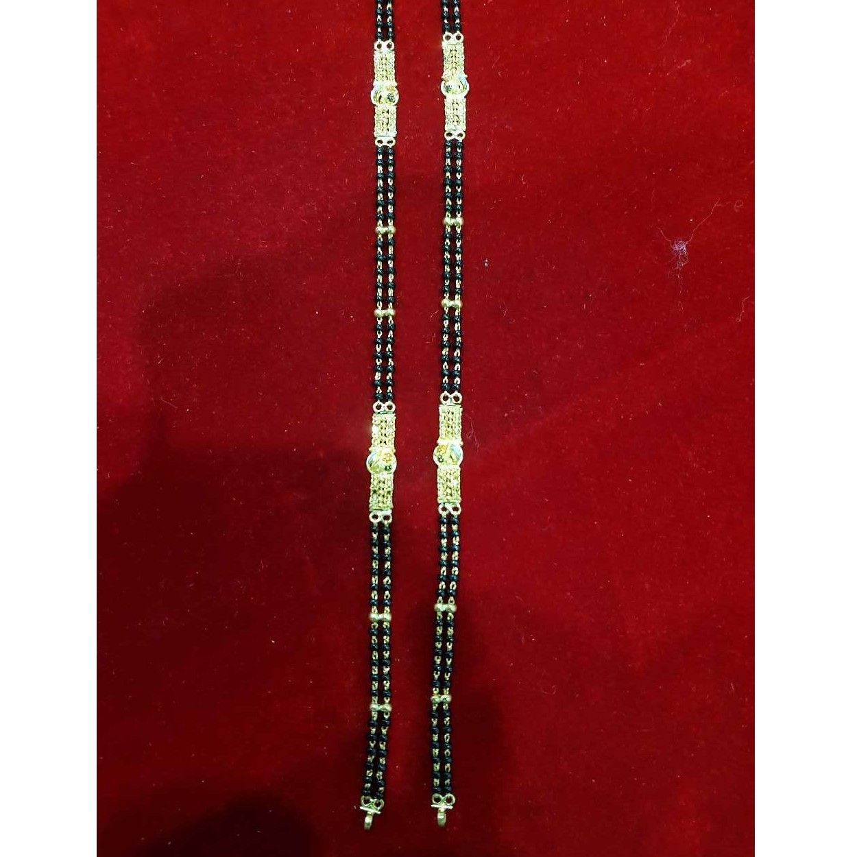 916 Modern Attractive Gold Mangalsutra