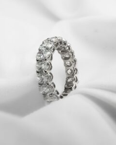 Olivia - 4ct Oval Claw Set 100% Lab Diamond Eternity Ring