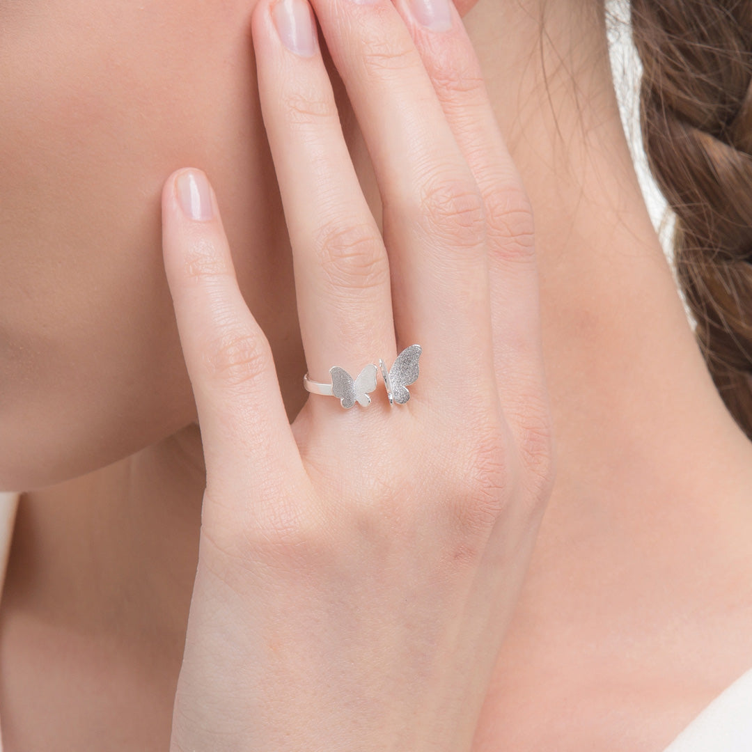Silver butterfly ring. - Image 3