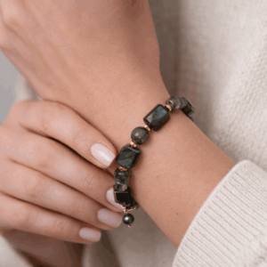 10 Shades of Grey With a Pearl Bracelet