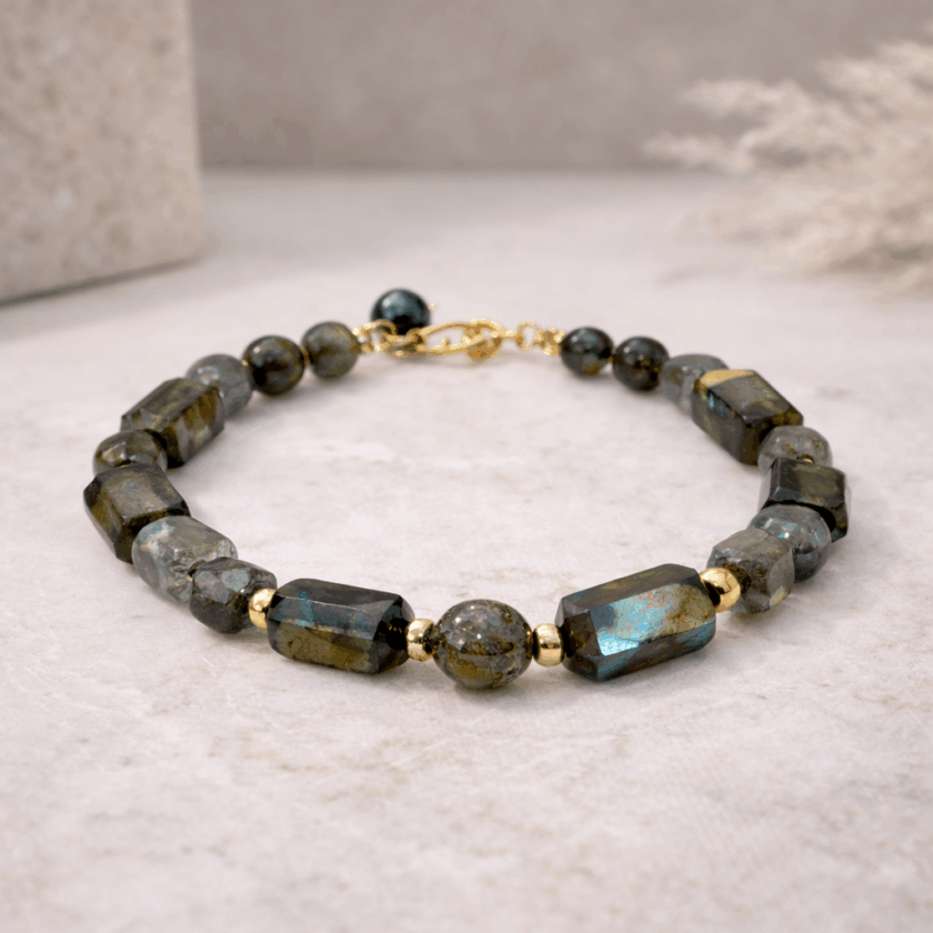 10 Shades of Grey With a Pearl Bracelet - Image 2