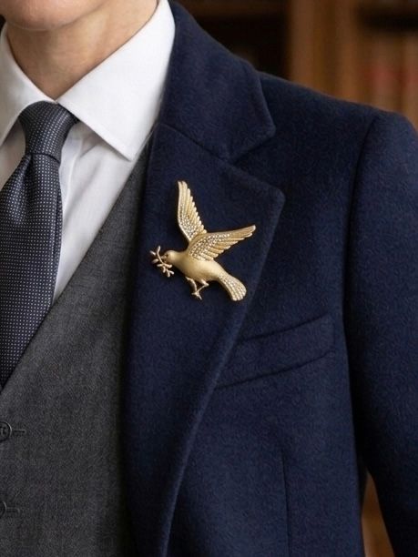 Vintage Diamond and 18ct Gold Large Flying Bird Brooch, Circa 1935 - Image 3