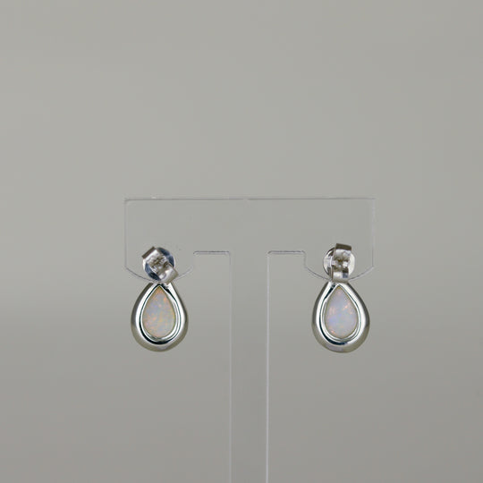 9ct White Gold 1.49ct Pear Opal and Diamond Stud Earrings - Image 2