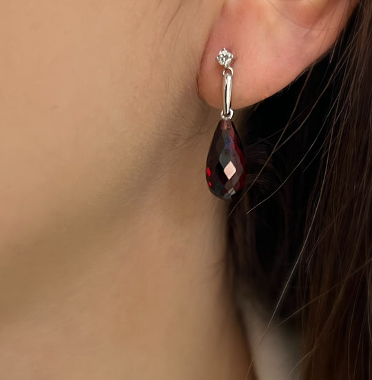 9ct White Gold 14.00ct Pear Briolette Garnet and Diamond Drop Earrings - Image 3