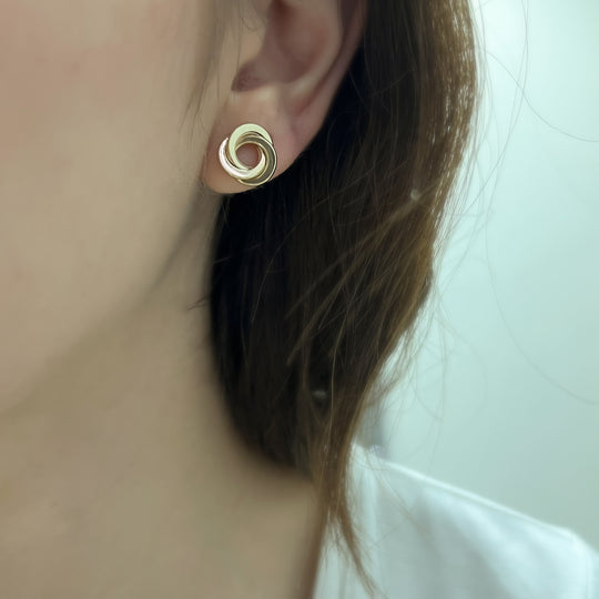 9ct Yellow Gold Flat Knot Stud Earrings - Image 3
