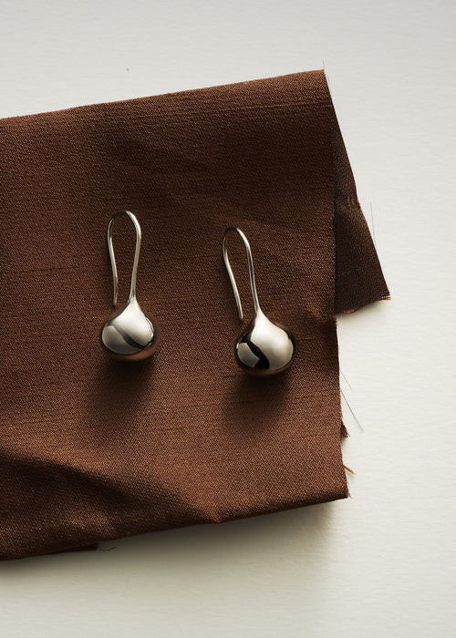Pebble Curve Drop Earrings - Image 2