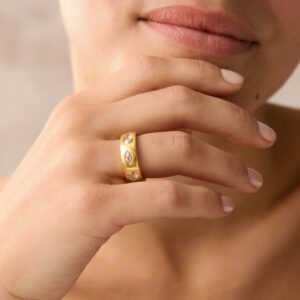 22kt Gold Diamond Flush Set Ring