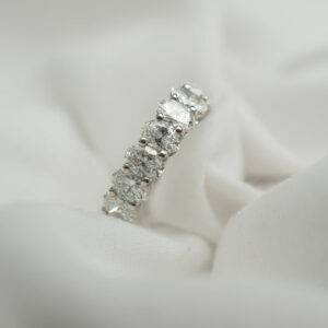 Olivia - 4ct Oval Claw Set 100% Lab Diamond Eternity Ring