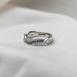 Platinum 4mm Black and White Twisted Diamond Ring