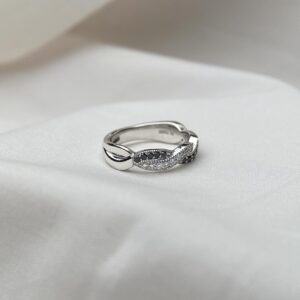 Platinum 4mm Black and White Twisted Diamond Ring